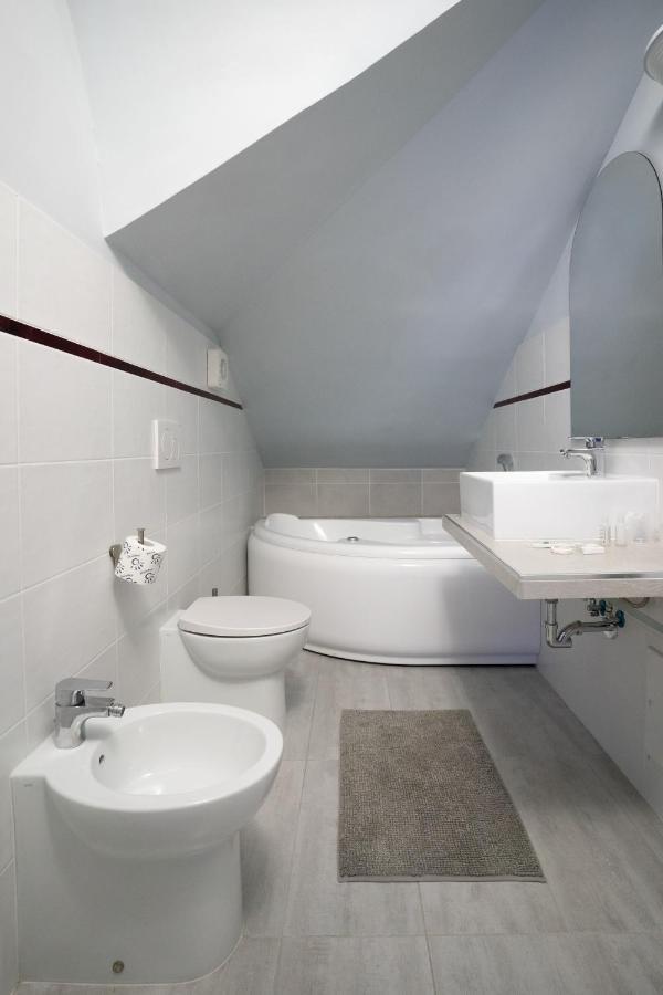 J Hotel Orbassano Dış mekan fotoğraf